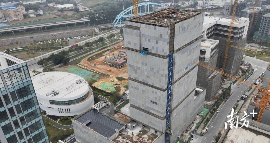 民科园数字能源项目封顶,预计明年8月投产